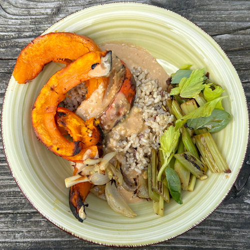 Bleekselderijsalade met pompoen